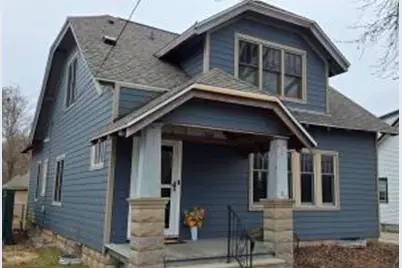 9120 S Chicago Ct, Oak Creek, WI 53154 - Photo 1