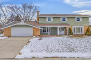 5645 S Lake Dr, Cudahy, WI 53110 - Photo 1