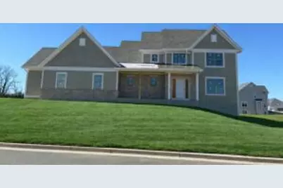 W192N5437  Red Crown Ln, Menomonee Falls, WI 53051 - Photo 1