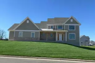 W192N5437 Red Crown Ln, Menomonee Falls, WI 53051 - Photo 1