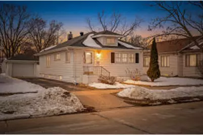 2212  16th St, La Crosse, WI 54601 - Photo 1