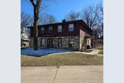 801  Teutonia Dr, Burlington, WI 53105 - Photo 1