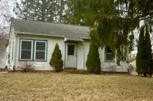 135 Felix St, Wales, WI 53183 - Photo 1
