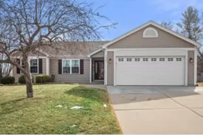 2321 E Cody Ct, Oak Creek, WI 53154 - Photo 1
