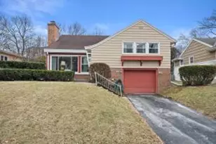 10529 W Grantosa Dr, Wauwatosa, WI 53222 - Photo 1