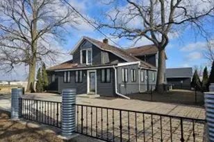 4464 S Whitnall Ave, Saint Francis, WI 53235 - Photo 1