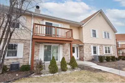 10625 N Ivy Ct, Mequon, WI 53092 - Photo 1
