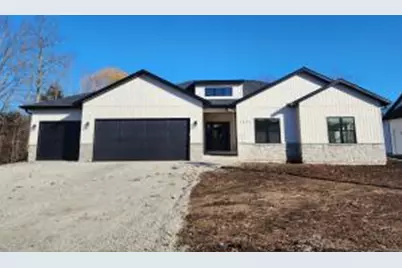 3433  Paula St, Green Bay, WI 54311 - Photo 1