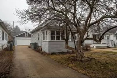 507 S Oak Park Ct, Milwaukee, WI 53214 - Photo 1