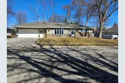 1510 E Wisconsin Ave, Little Chute, WI 54140 - Photo 1