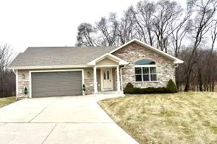 6183 S 40th St, Greenfield, WI 53221 - Photo 1