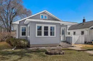 325 23rd St, La Crosse, WI 54601 - Photo 1