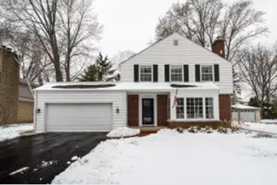 7219 N Santa Monica Blvd, Fox Point, WI 53217 - Photo 1
