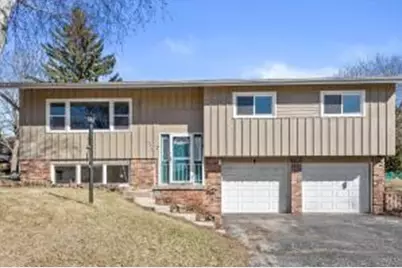 818  Elm St, Hartford, WI 53027 - Photo 1