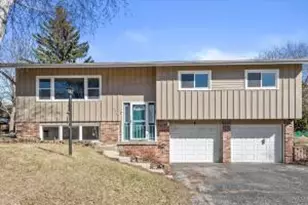 818 Elm St, Hartford, WI 53027 - Photo 1