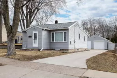 235  9th Ave, Onalaska, WI 54650 - Photo 1