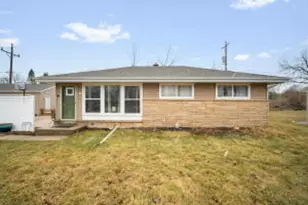 601 Edgewood Ave, South Milwaukee, WI 53172 - Photo 1