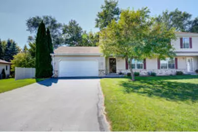 W199N11293  Rosewood Ct, Germantown, WI 53022 - Photo 1