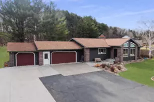 1719 S Highland Dr, Sparta, WI 54656 - Photo 1
