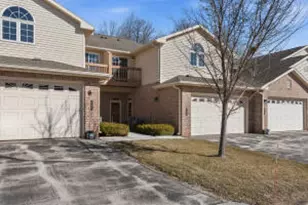 17940 W Jacob's Ridge Ct, New Berlin, WI 53146 - Photo 1