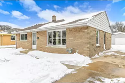 7038 W Lakefield Dr, Milwaukee, WI 53219 - Photo 1