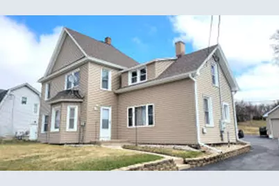 1909  Salisbury Rd #1911, West Bend, WI 53090 - Photo 1