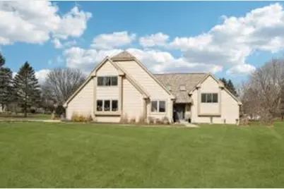 221  Crystal Dr, Hartland, WI 53029 - Photo 1