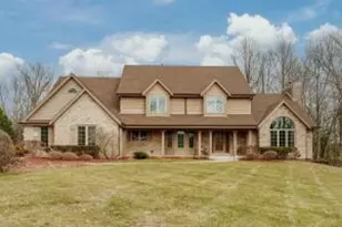 150 Bunker Hill Dr, Brookfield, WI 53005 - Photo 1