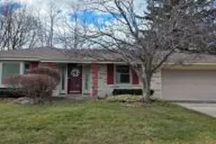 7965 S Wynbrook Ct, Oak Creek, WI 53154 - Photo 1