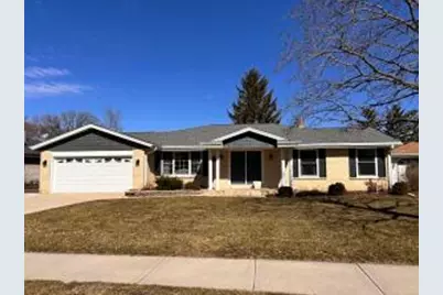 N166W20832  Parkway Dr, Jackson, WI 53037 - Photo 1