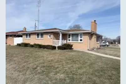 2302  24th St, Kenosha, WI 53140 - Photo 1