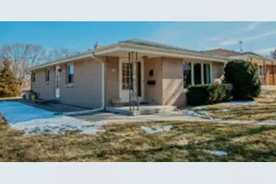 4200 S McCarty Ave, Saint Francis, WI 53235 - Photo 1
