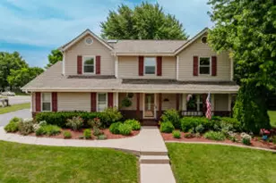 N108W16351 Scarlet Dr, Germantown, WI 53022 - Photo 1