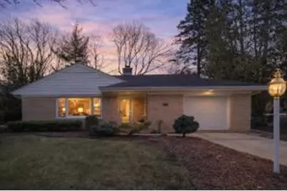 3337  Kensington Ct, Racine, WI 53405 - Photo 1
