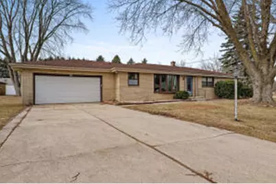 4126 N 47th Pl, Sheboygan, WI 53083 - Photo 1