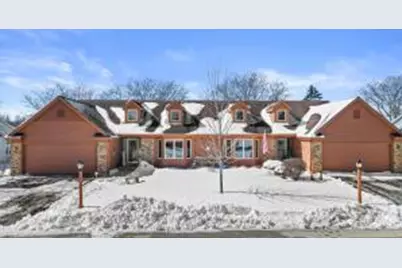 W179N9773  Riversbend Cir, Germantown, WI 53022 - Photo 1