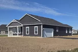 420 Clairmont Ct, Williams Bay, WI 53191 - Photo 1