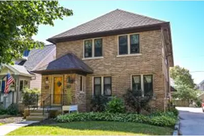 1907 E Wood Pl #1909, Shorewood, WI 53211 - Photo 1