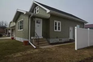 109 Roberts St, Holmen, WI 54636 - Photo 1