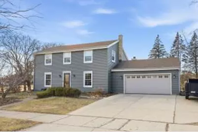 W67N977  Cambridge Ave, Cedarburg, WI 53012 - Photo 1