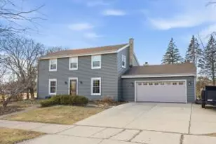 W67N977 Cambridge Ave, Cedarburg, WI 53012 - Photo 1