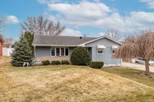 1210 Wilson St, Onalaska, WI 54650 - Photo 1