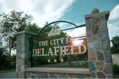 938  Park Way #Lt 16, Delafield, WI 53018 - Photo 1