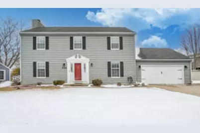 724  Overland Trl, Grafton, WI 53024 - Photo 1