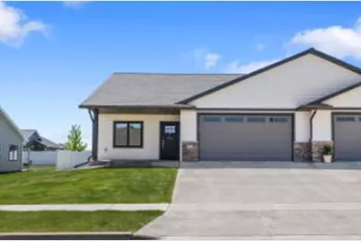 733  Crockett Dr, Holmen, WI 54636 - Photo 1