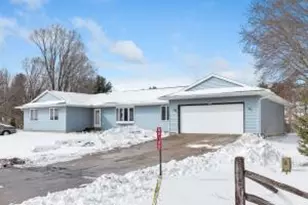 N6189 Rose Ln, Onalaska, WI 54650 - Photo 1