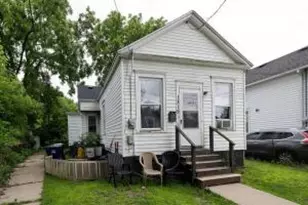 1319 Maple St, Racine, WI 53404 - Photo 1