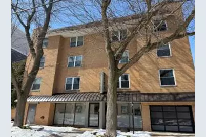 2121 N Cambridge Ave, Milwaukee, WI 53202 - Photo 1