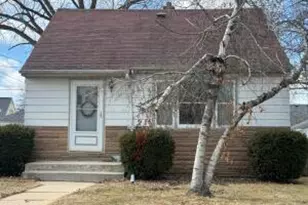 3029 N 88th St, Milwaukee, WI 53222 - Photo 1