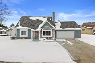 2900 E Honeysuckle Dr, Oak Creek, WI 53154 - Photo 1
